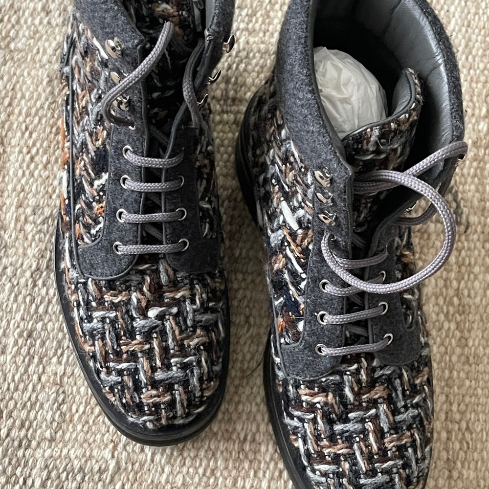 CHANEL Black Quilted Interior Boots